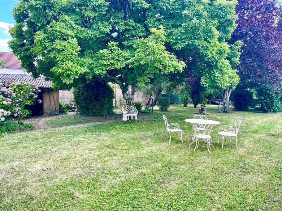 La Casa Del Papa - Maison Spacieuse Avec Jardin โดล ภายนอก รูปภาพ