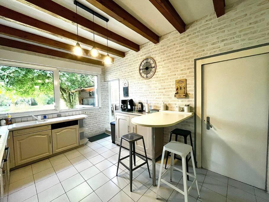 La Casa Del Papa - Maison Spacieuse Avec Jardin โดล ภายนอก รูปภาพ